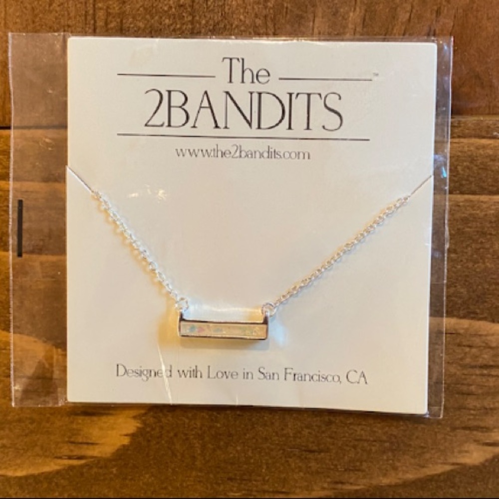 NWT The 2Bandits Athens Necklace